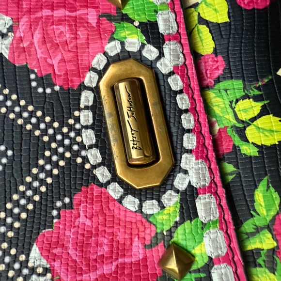 Betsey Johnson EUC Rare Can’t You Handle Floral Black and Pink Handbag - Picture 4 of 8